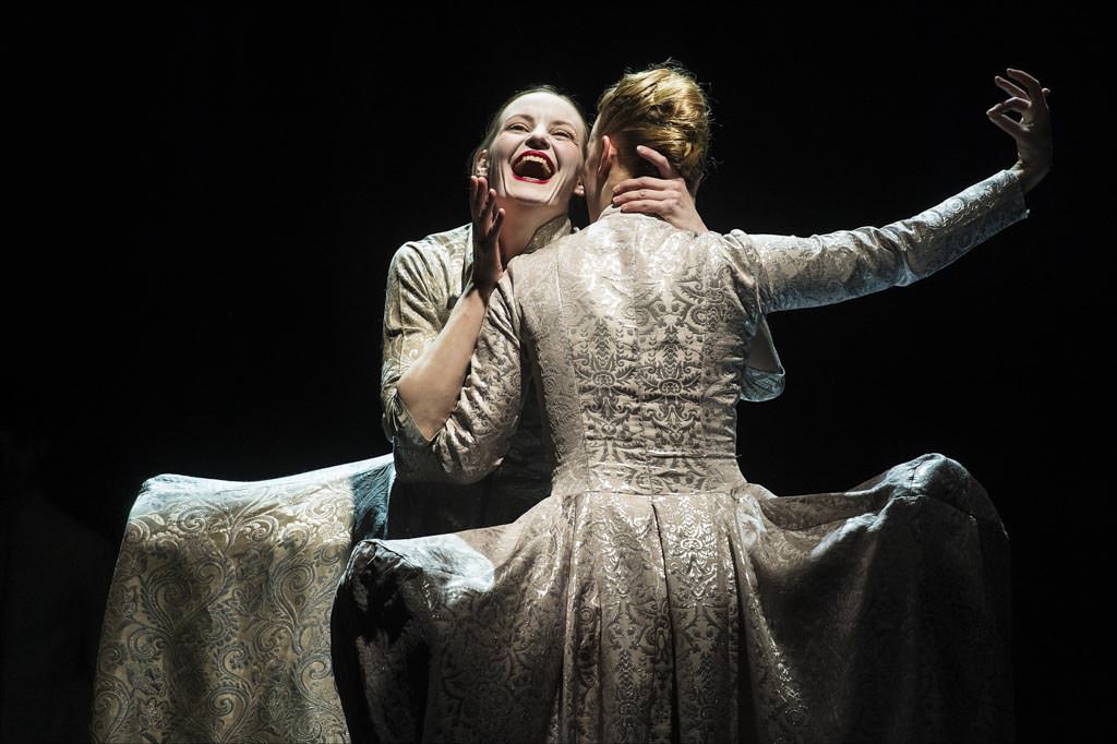 Scapino Ballet dance with two ladies, performance in Rotterdam